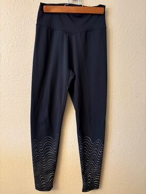 Buffbunny Women’s Black High Waist Leggings Large Reflective Wave Athletic Pants